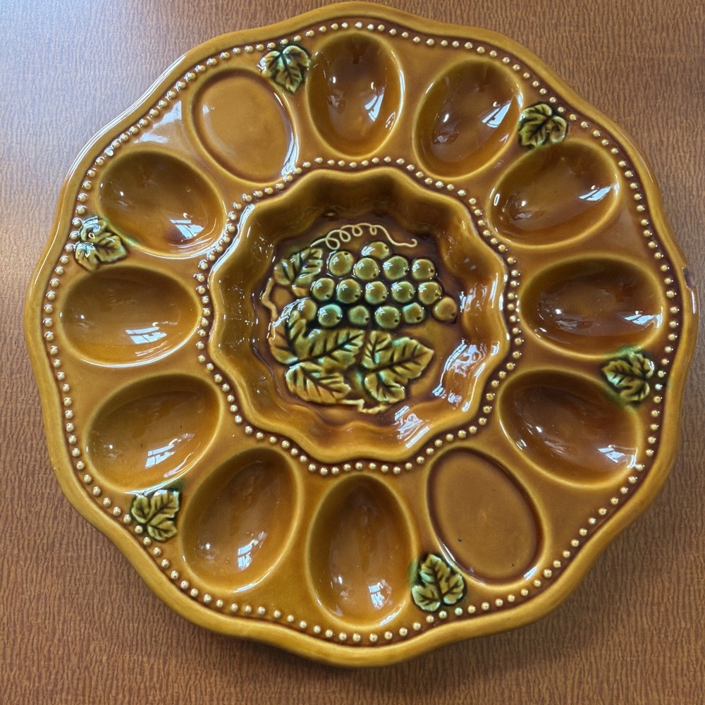 Vintage Egg Plate Brown Ceramic Grape Leaf Center Tableware 9.5" Retro Fall MCM